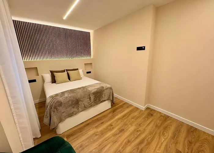 Premium Plaza De La Fuente